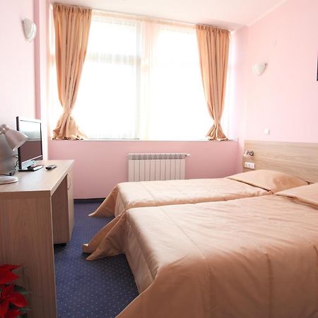 Teodora Palace Hotel Ruse Bagian luar foto