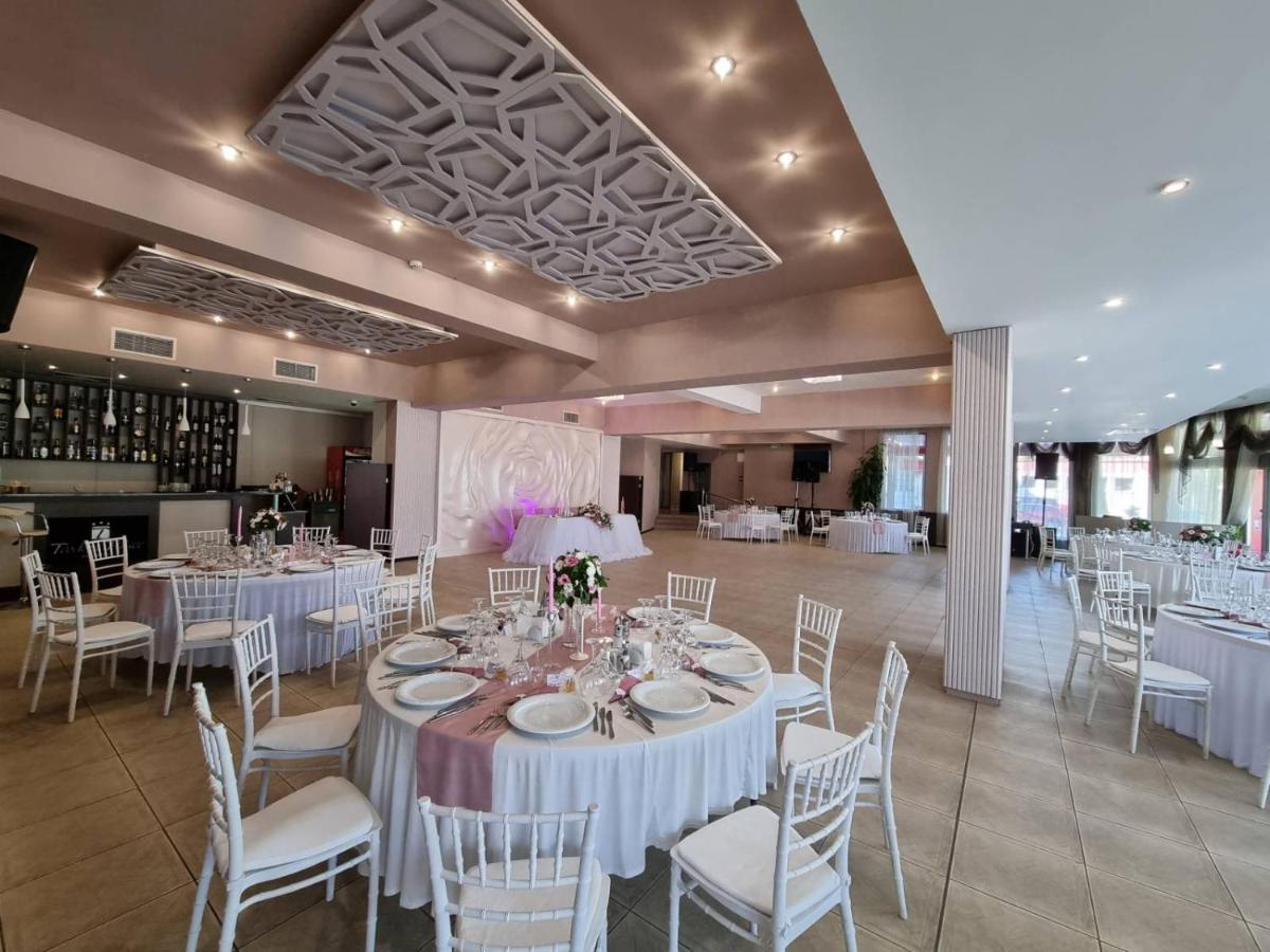 Teodora Palace Hotel Ruse Bagian luar foto