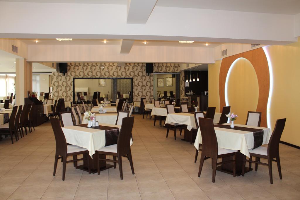 Teodora Palace Hotel Ruse Bagian luar foto