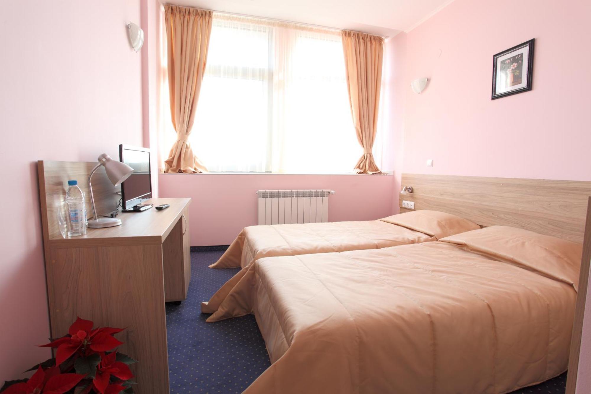 Teodora Palace Hotel Ruse Bagian luar foto