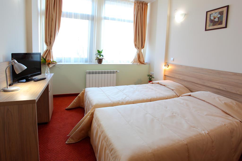 Teodora Palace Hotel Ruse Ruang foto