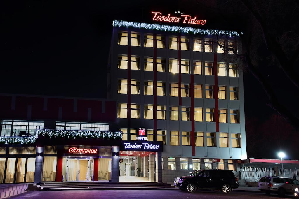 Teodora Palace Hotel Ruse Bagian luar foto